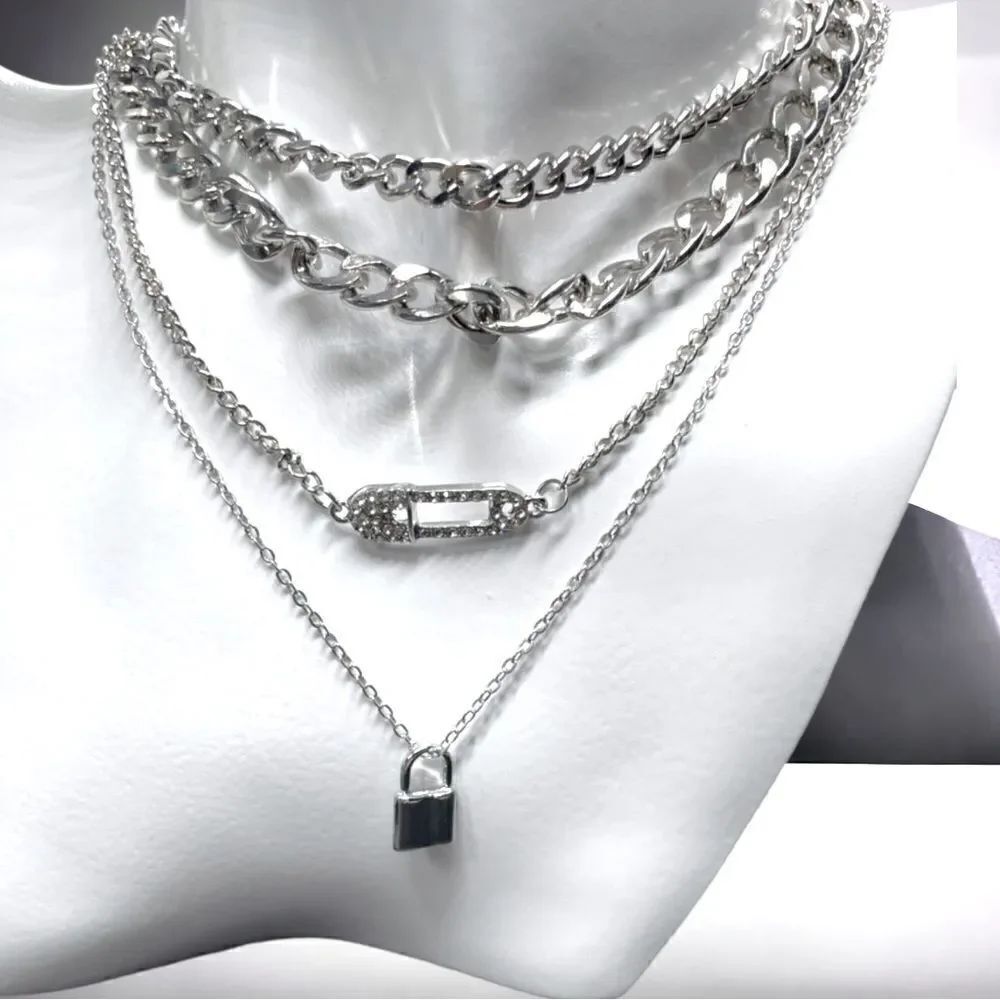 4 chains Layering Set l Rhinestone l Safety Pin l Lock l New l 16 Great Looks